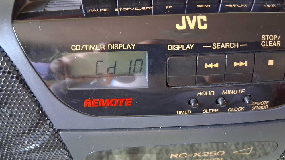 Radiocasetofon cu CD JVC