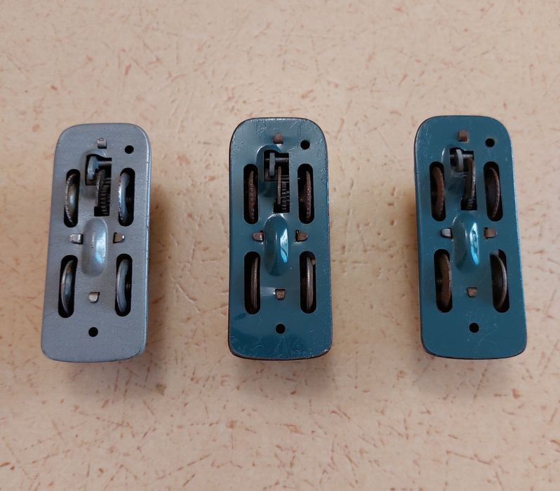 Стари ламаринени колички