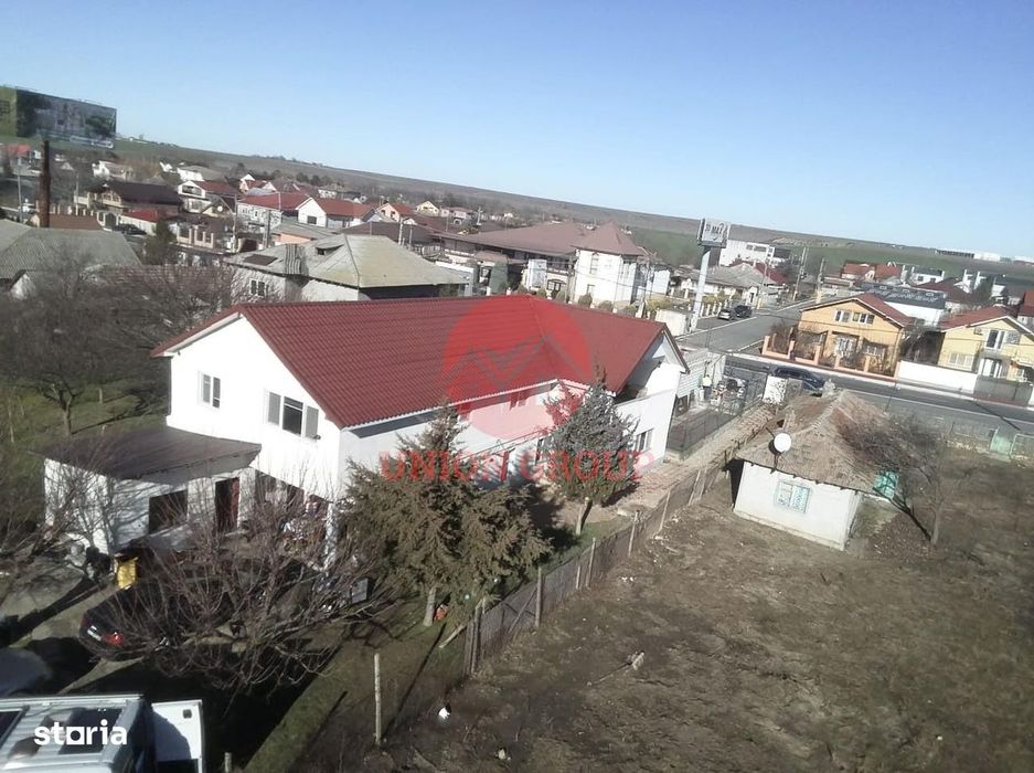 Casa cu Potential Multiplu, Pretabila Pentru Doua Familii sau Business