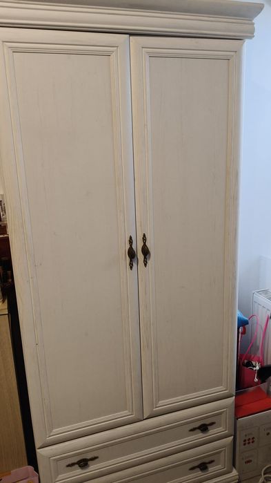 Dulap, alb, cu două uși și sertare