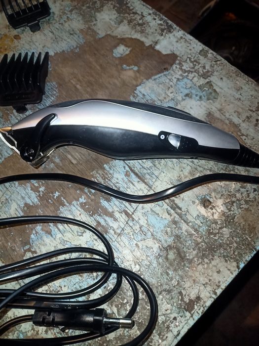 Машинка для стрижки волос Elenberg HQ-6883