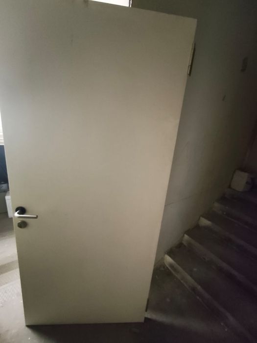 продается дверь в отличном состоянии