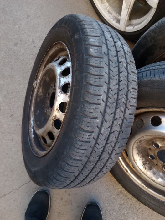 Джанти с гуми Мерцедес вито