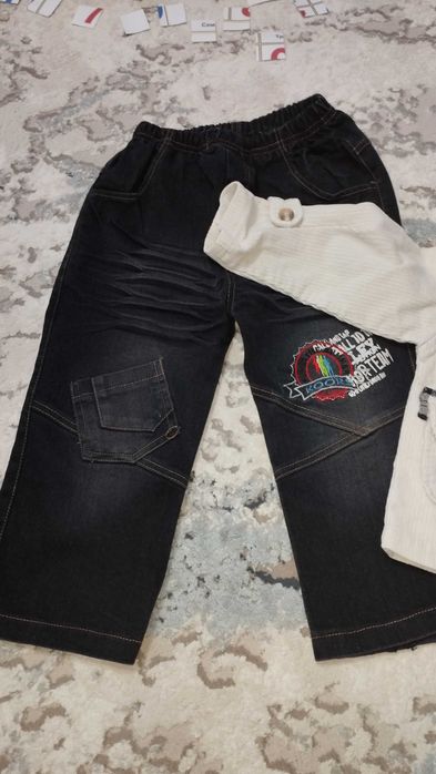 Пиджак и джинсы на мальчика.