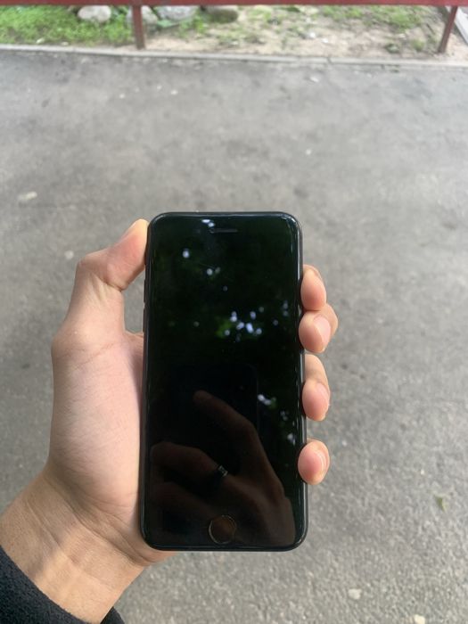 iPhone SE 128 GB