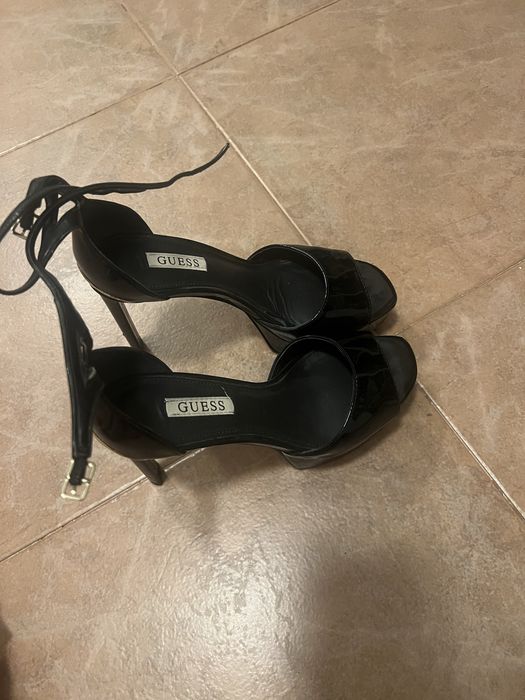 Токчета Guess 38 номер