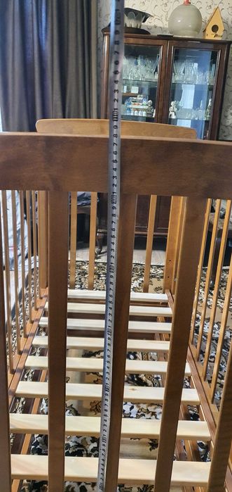 Кроватка детская, деревянная