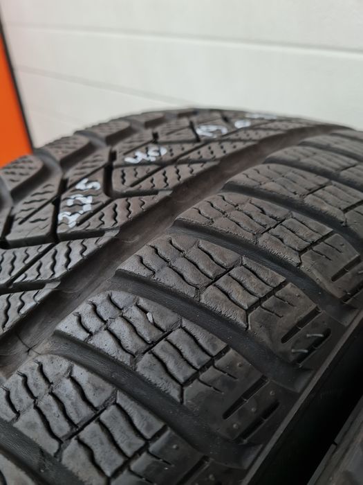 Зимни гуми 2 броя PIRELLI SottoZero3 225 40 R19 дот 4919