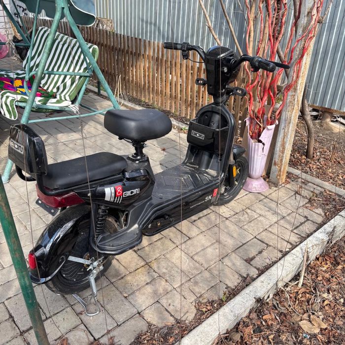 Продается Эектроскутер в отл состоянии