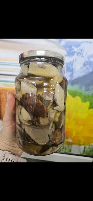 Грибы маринованные