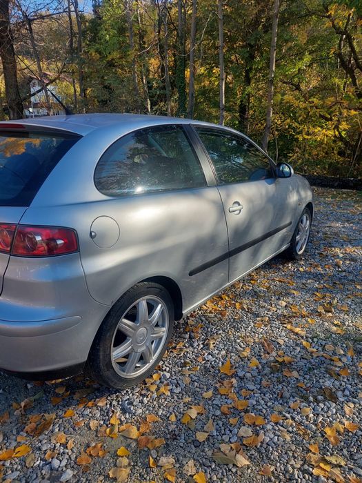 Vand seat ibiza 2005 1.4 benzina 75cp
