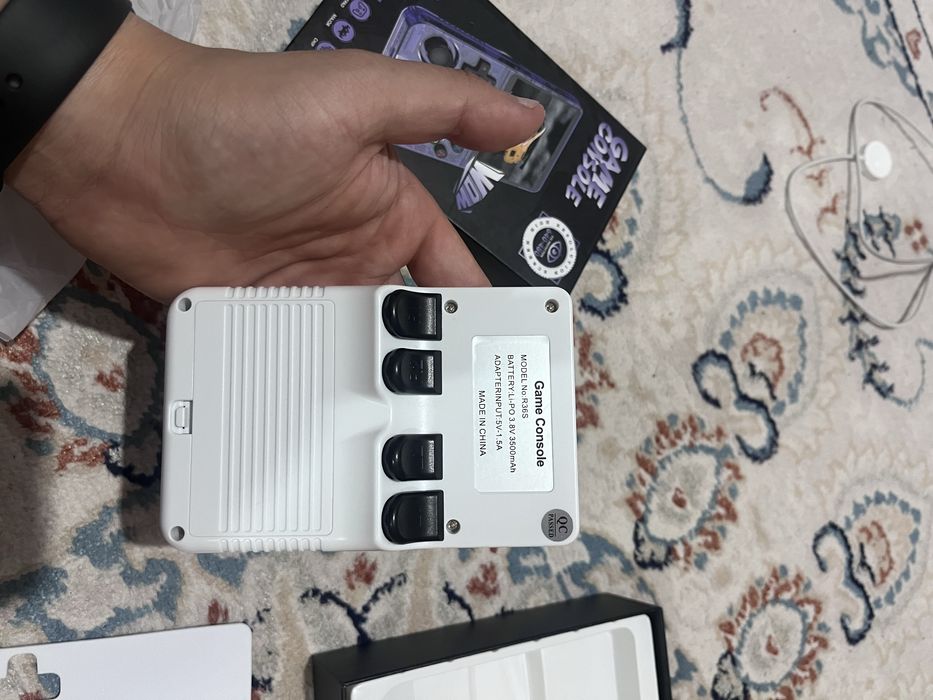 Продам приставку R36S