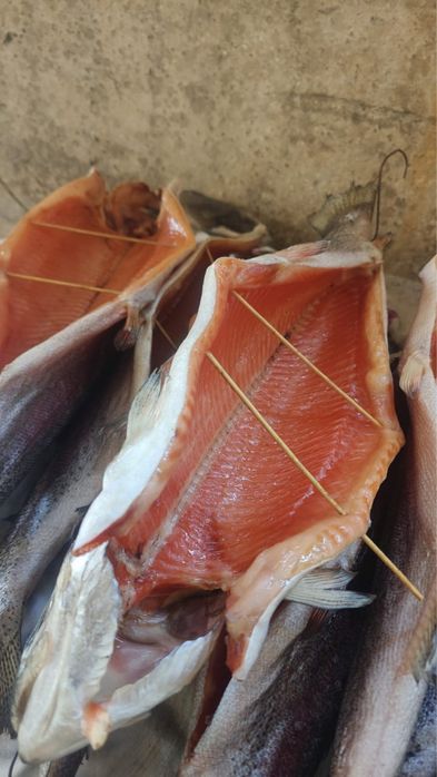 Форель копченная