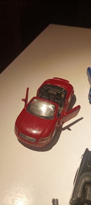 колекция метални колички