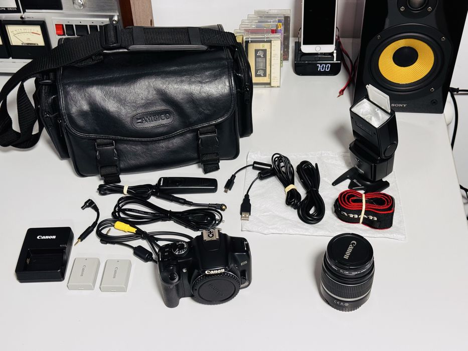 Kit complet-aparat foto CANON Eos 450D,obiectiv 18-55mm + accesorii