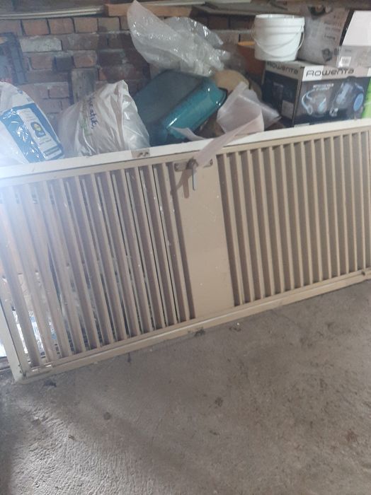 Продавам метална врата