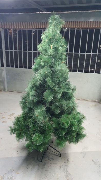 Продам Ёлку размер 1.5 или 2 метра