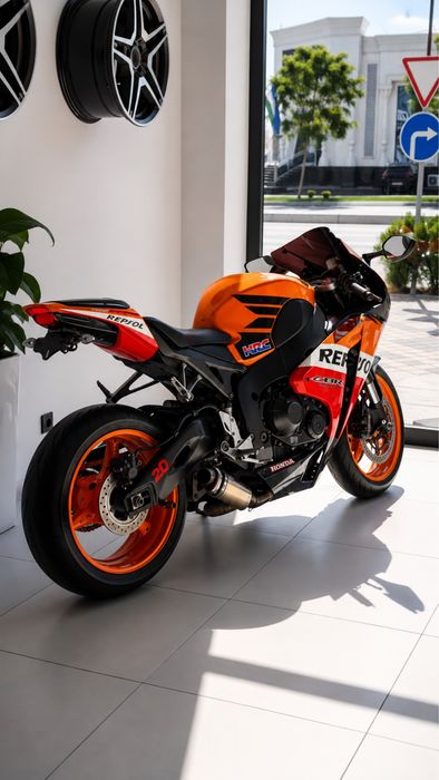Honda CBR спортбайк