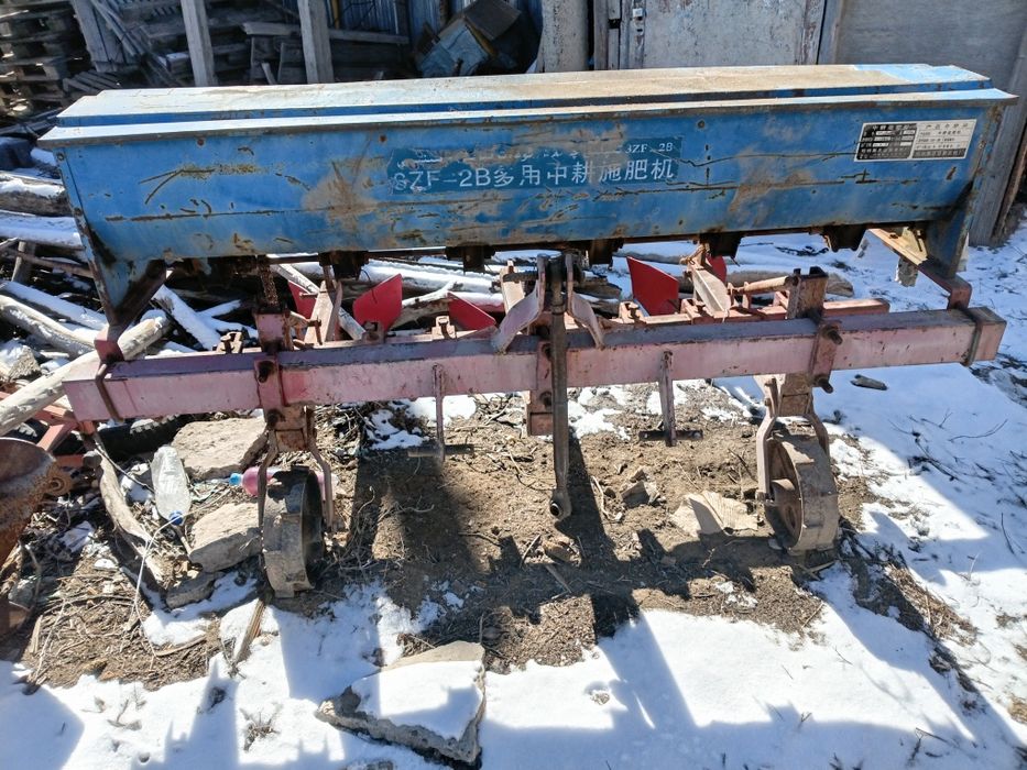 трактор сатам, жағдай жақсы. комплект