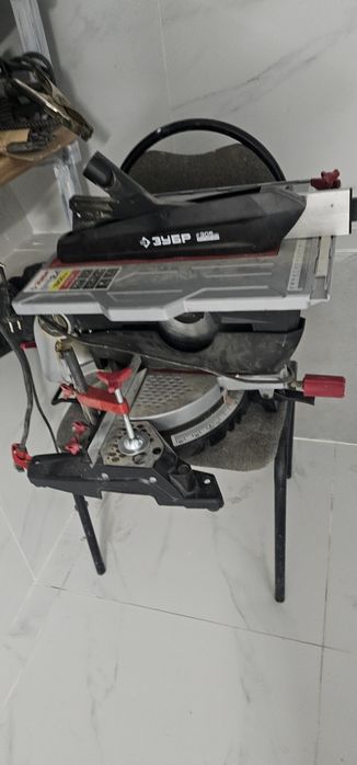 Торцовочной пилы большой