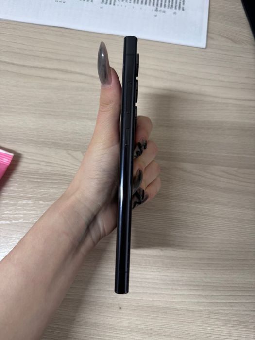 Продам Samsung s23 ultra 256gb