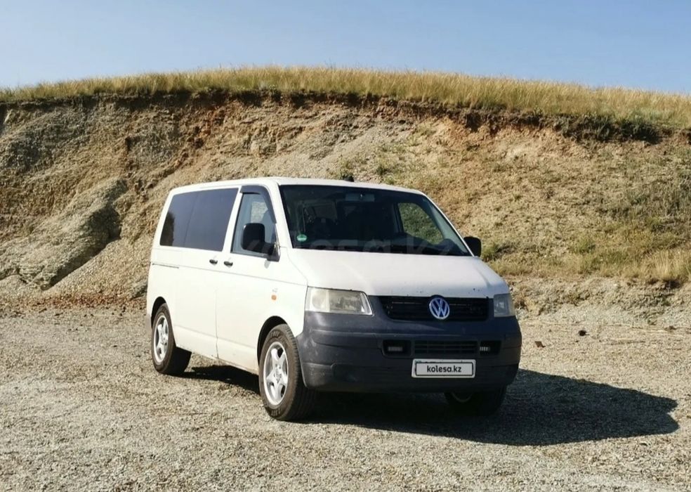 Volkswagen Transporter T5 2004