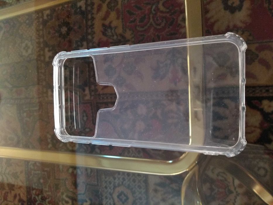 Силиконов протектор универ за телефон с екрана 5-5,3 инча НОВ