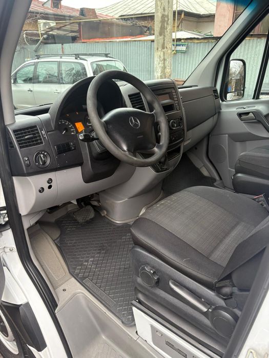 Mercedes Sprinter 2016 Automat 9 locuri webasto•Clima •Variante