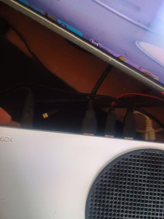 Xbox series s в перфектно състояние