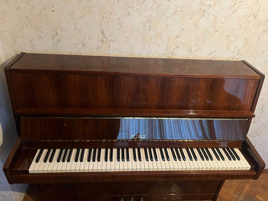 Акустично пиано "Petrof"