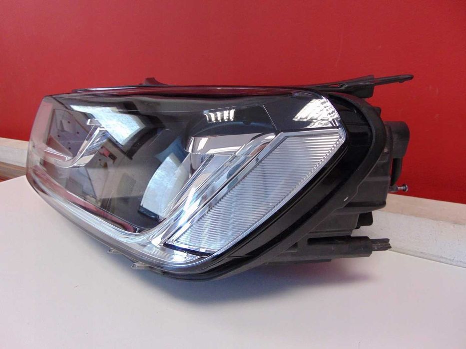 Vw Touareg 7P lift far stanga bi-xenon far dreapta xenon led adaptiv