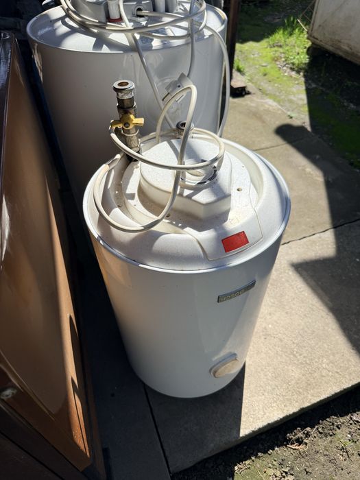 Vand convector gaz soba si 2 boilere apa calda