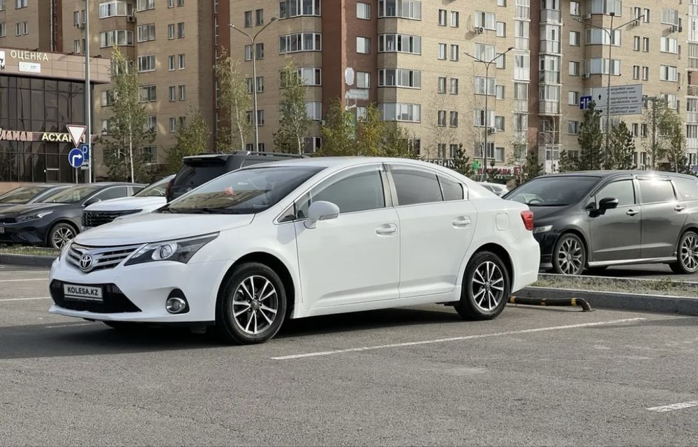 Продам Тайоту Авенсис