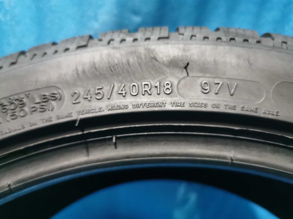 245/40/18 michelin m+s 2 buc