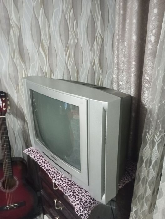 Продам телевизор 3000