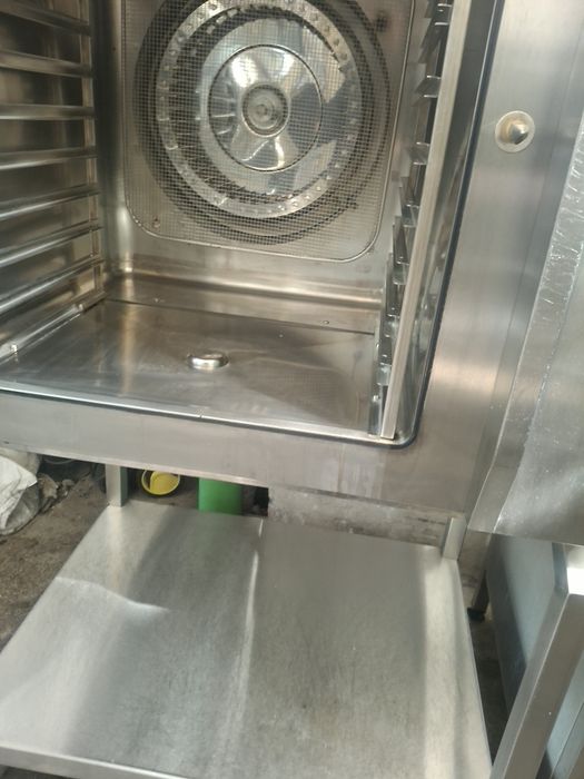 Конвектомат/ конвекторна фурна HOBART