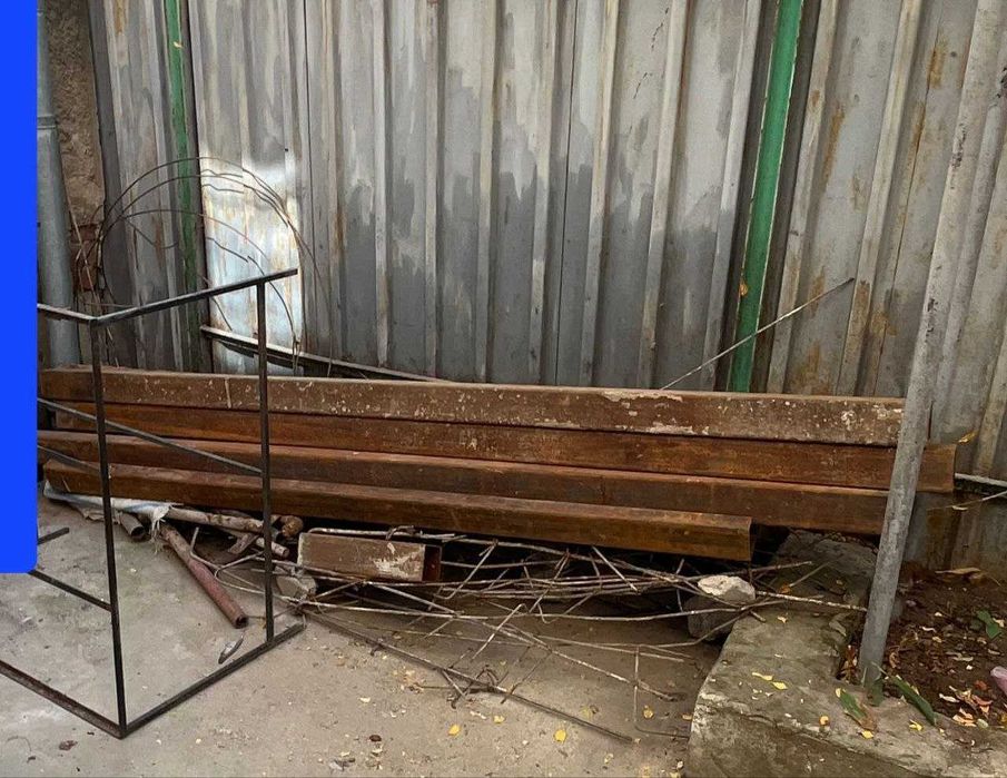 Țeavă metalică pătrată