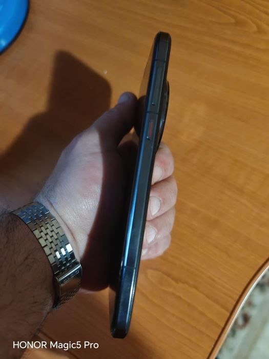 Vând schimb honor magic 7 pro