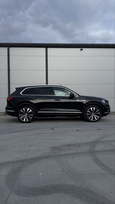 VW Touareg 3.0 2019 Euro 6 Full