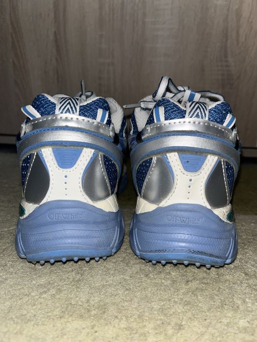 Off-White Be Right Back