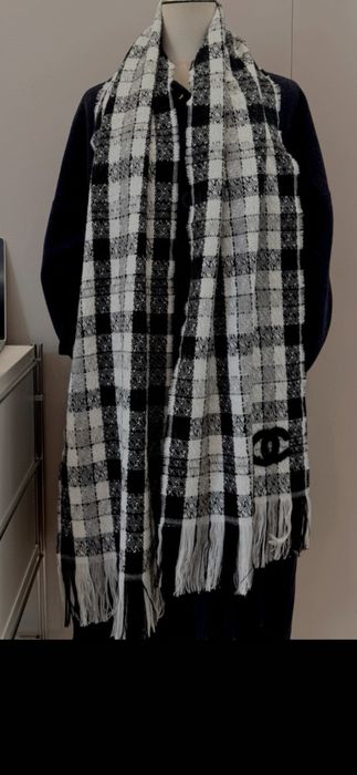 Fular Chanel,  model 2026