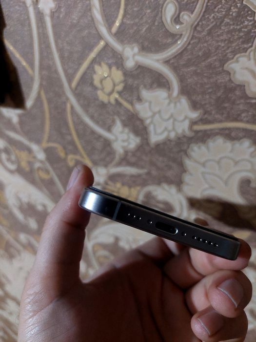Iphone 15 pro Natural Titanium