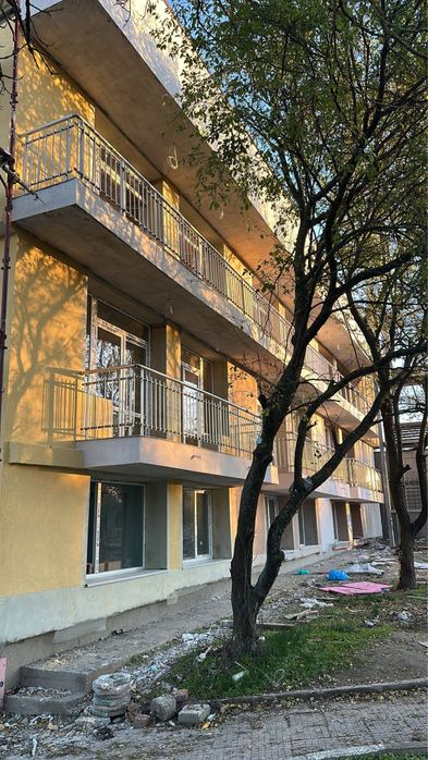 Алуминиеви и стъклени парапети – изработка и монтаж | Високо качество