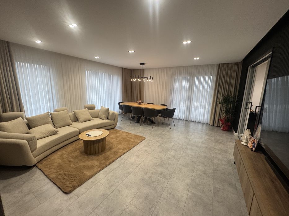 Casa de vanzare ultramoderna