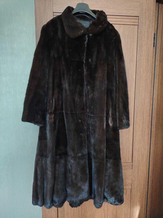 Продам шубу норковую