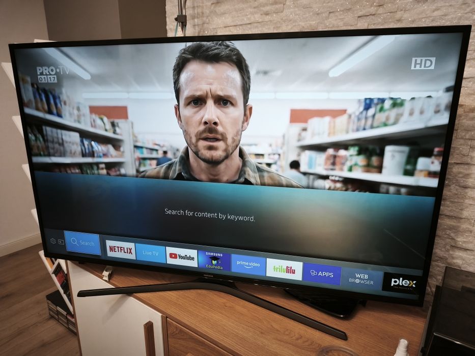 Vand doua televizoare Samsung Smart 4K