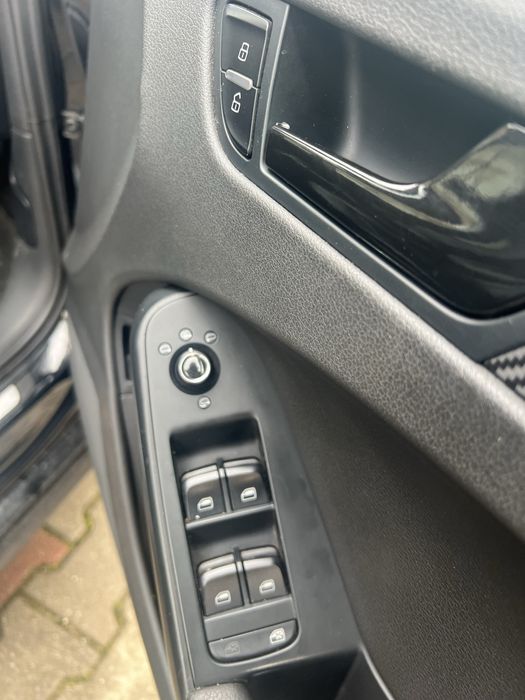 Audi A4 B8 quattro 2.0 TDI S-line 170cp