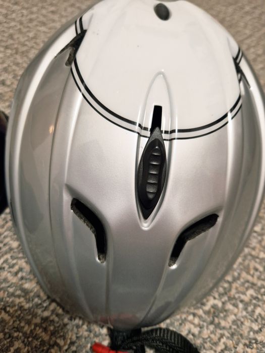 Casca si ochelari ski