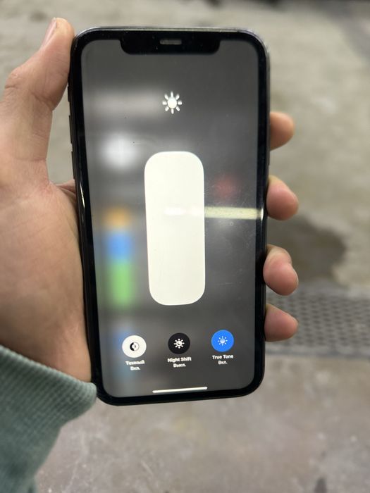 Продам iPhone 11 Айфон 11 в хорошем состоянии