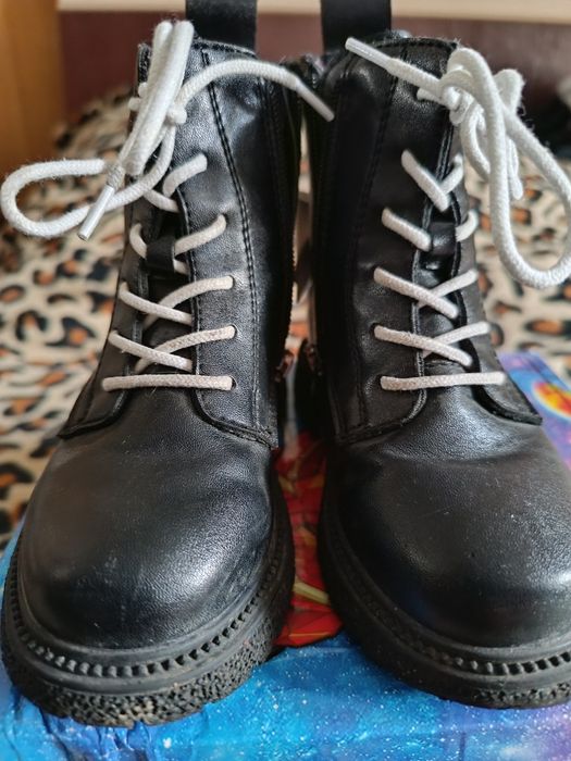 Продам ботинки для девочки!